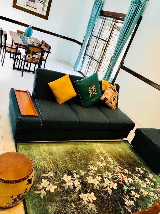 Melaka Afamosa Resort D'Amour Comfortable And Healing With Theater Projector Private Villa With Garden View Swimming Pool Seasonal Christmas Theme 外观 照片